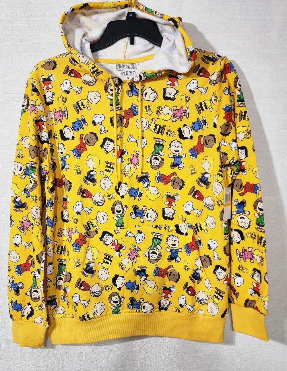 Snoopy and Friends yellow hoodie men's size small